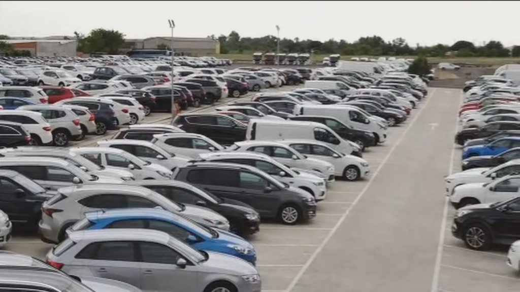 PSOE critica la proliferación de campas ilegales de coches en Guadalmar y reclama una actuación conjunta