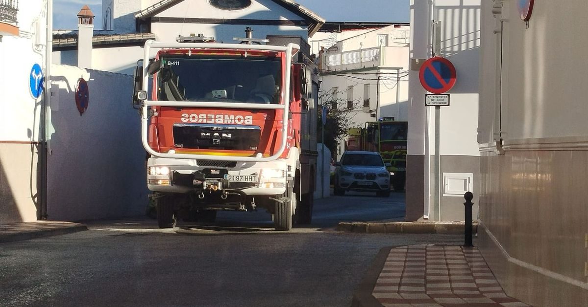 Fallecen dos jóvenes en incendio de vivienda en Alhaurín el Grande
