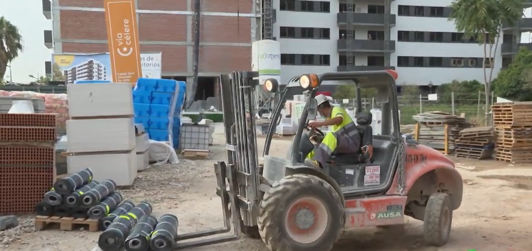 Málaga entra en alerta: faltan 10.000 albañiles cualificados y el turismo está en riesgo